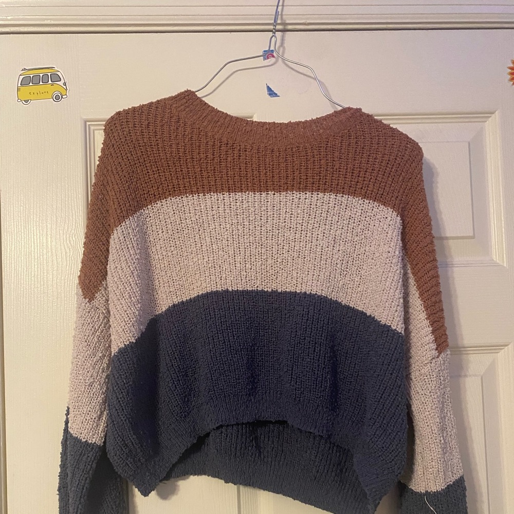 Size:small. Color:tan and white and blue